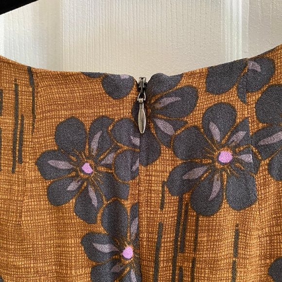 White Stuff - blouse with flowers details - like new - never worn - Picture 3 of 11